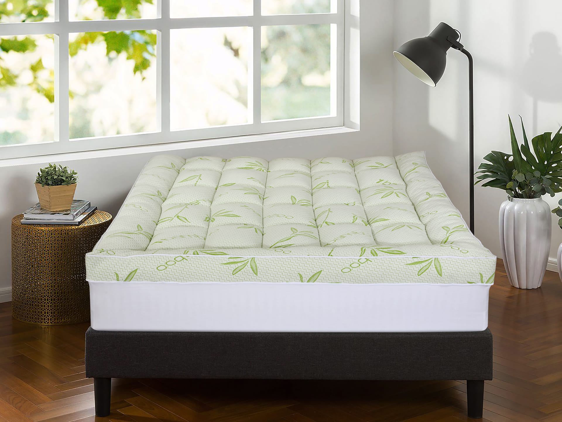 NOVASTILE Queen (Pack of 1) Mattress Topper 550 GSM Down Alternative